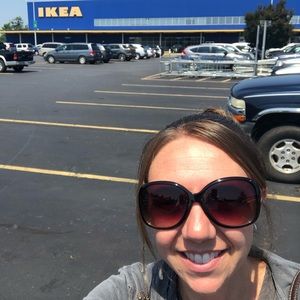 Meet your Posher, Kelly